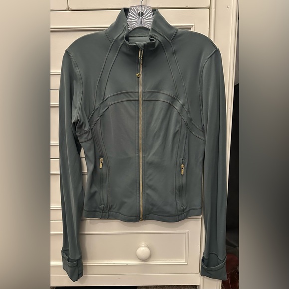 Lululemon cropped define jacket nulu sage soft green gold zipper 12 - Picture 3 of 4